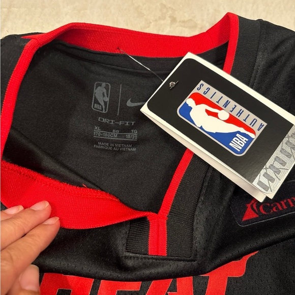 Nike NBA Miami Heat Basketball Jersey - Picture 4 of 8